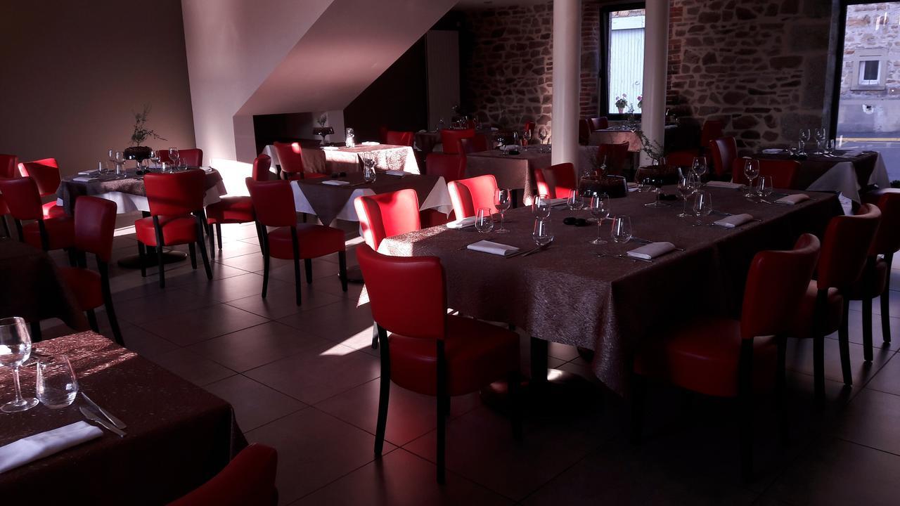 Bed and Breakfast Les Pierres Folles Rozier-en-Donzy Exteriér fotografie